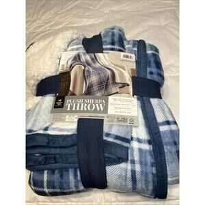 Member's Mark 60" x 70" Plush Sherpa Throw Blanket In Winter Sky Plaid NEW